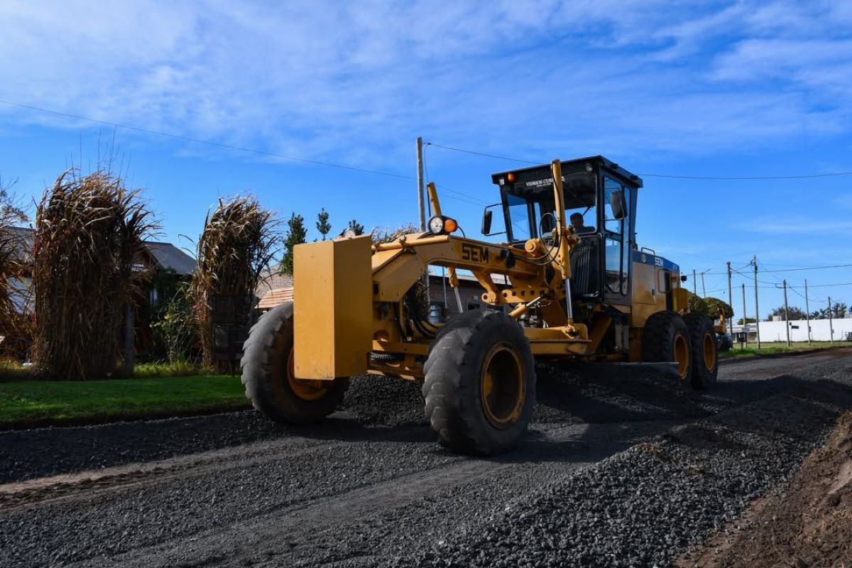 Avanzan las obras de mejora de calles en el barrio Las Rosas