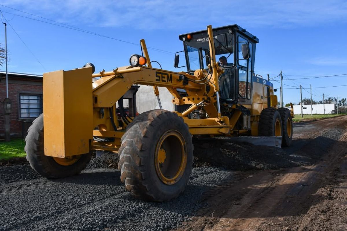 Avanzan las obras de mejora de calles en el barrio Las Rosas