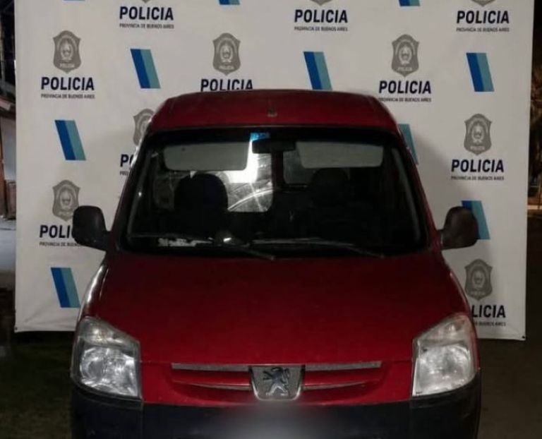 Detuvieron a dos hombres armados que buscaban a un referente político de Bragado