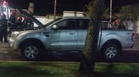 Principio de incendio en una camioneta por una falla eléctrica