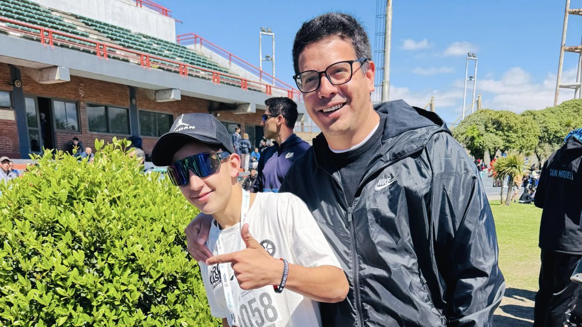 Ian Sayavedra ganó la medalla de oro en los 1.200 metros de los Juegos Bonaerenses 2026