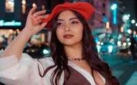 Amorina, la voz de “La Paisanita” que conquista al público con su cumbia campera
